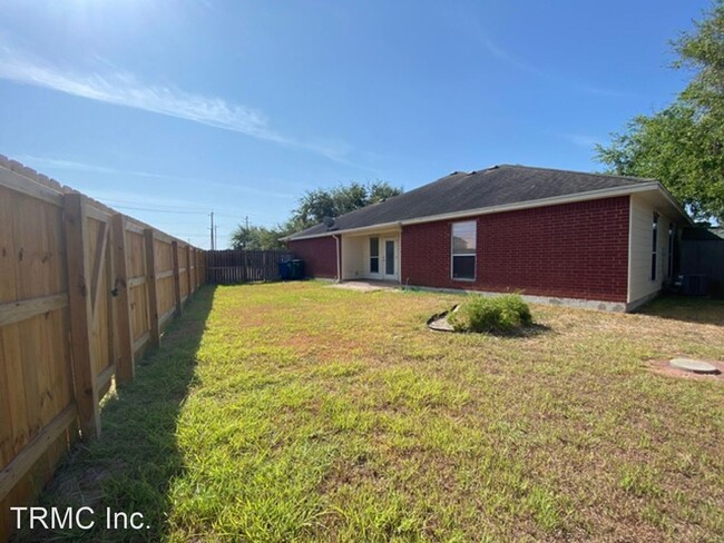 Building Photo - 3 br, 2 bath House - 3101 AIRLINE RD.  BOR...