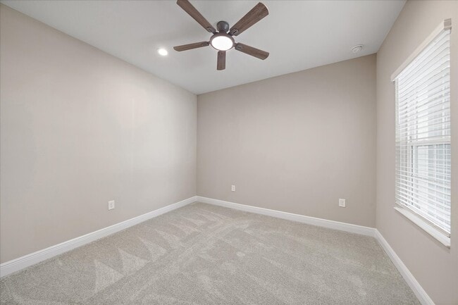 Building Photo - 2329 Blue Mahoe Ln