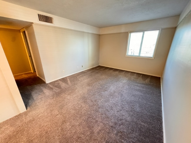 Building Photo - 1425 G St