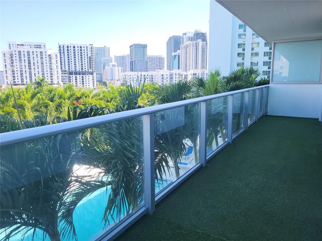 Foto del edificio - 1600 SW 1st Ave