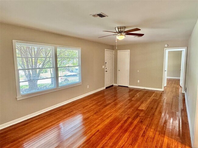 Foto del edificio - 3346 Vermont Dr