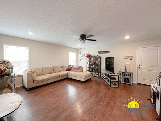 Foto del edificio - Beautiful 3 Bedroom Home in Crestview!