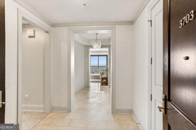 Foto del edificio - 3344 Peachtree Rd NE