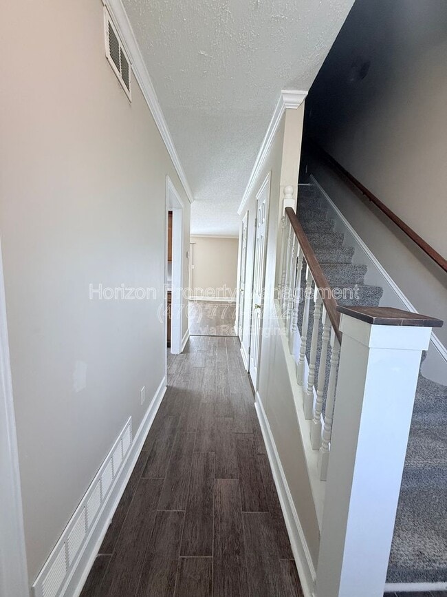 Foto del edificio - 3730 Old Flowery Branch Rd