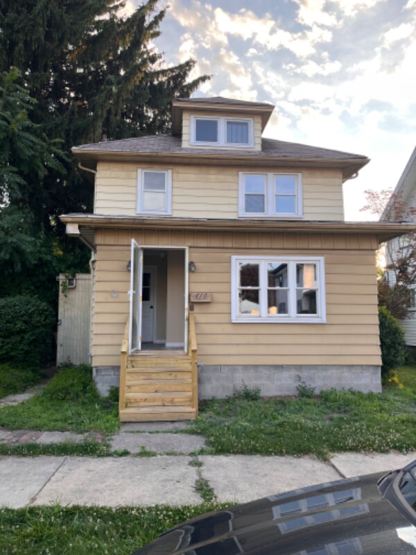 410 Cedar Ave Unit 2, Sharon, PA 16146 Room for Rent in Sharon, PA