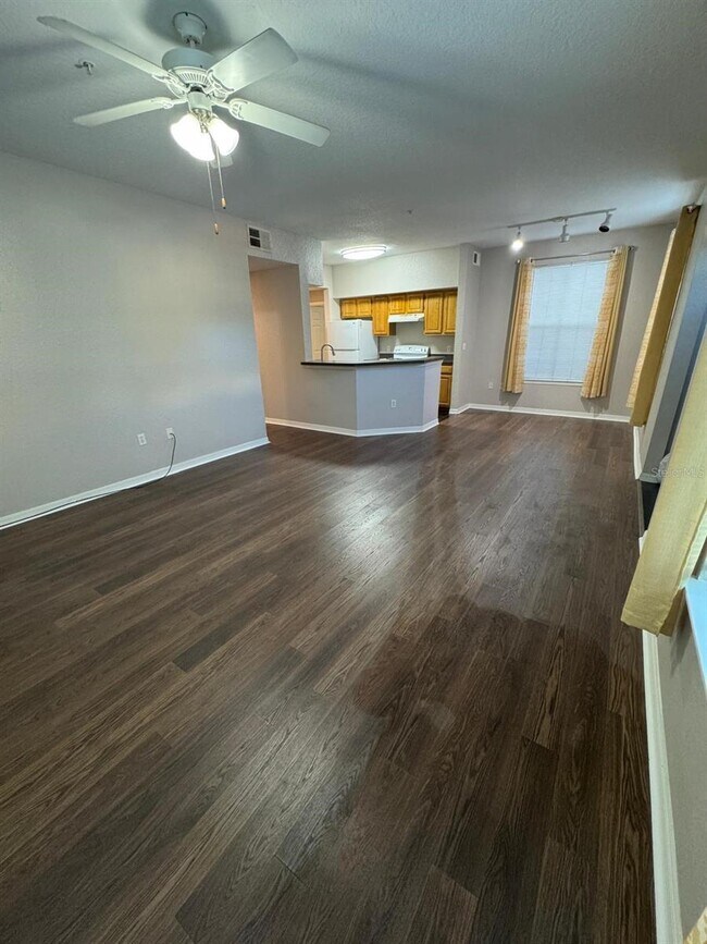 Foto del edificio - 5957 Westgate Dr