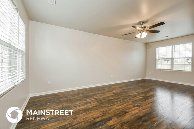 Foto del edificio - 828 Brentwood Pk Ln