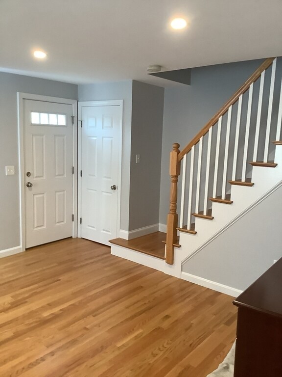 Foto del edificio - 10 Moulton Ct