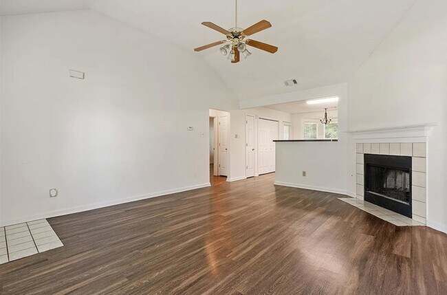 Foto del edificio - Charming 3 bedroom 2 bath home in Oakland