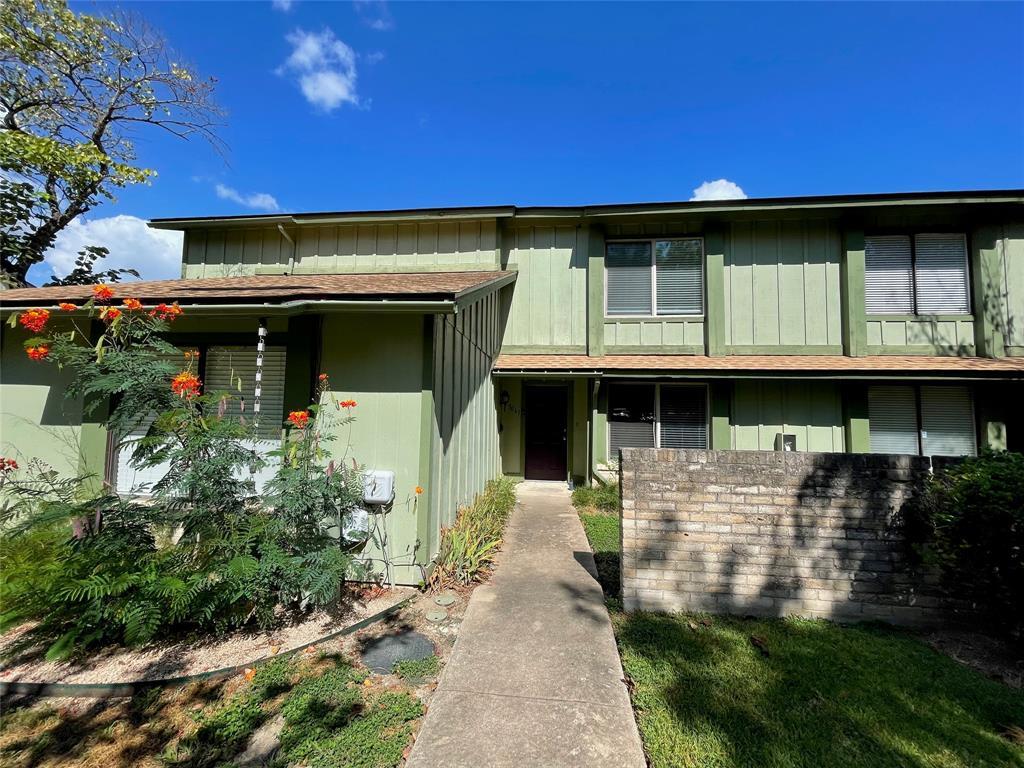 Foto principal - 5061 Fort Clark Dr