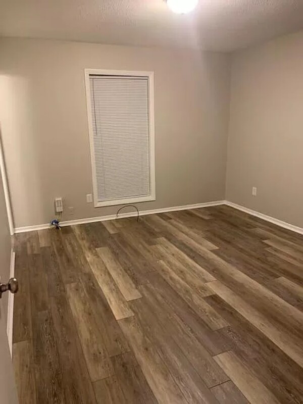 Foto del edificio - 5215 Whippoorwill St