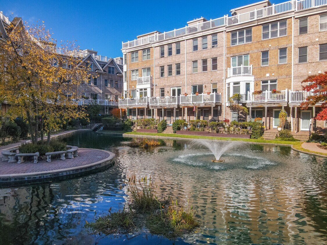 Foto principal - 1239 Harbor Island Walk