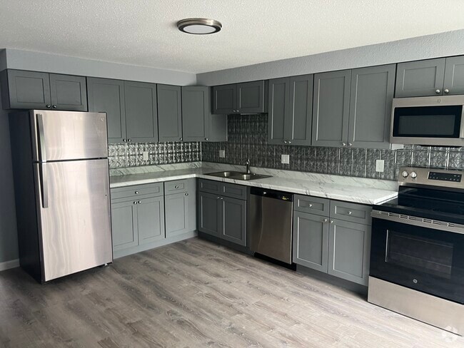Building Photo - Holly Brook Apartments