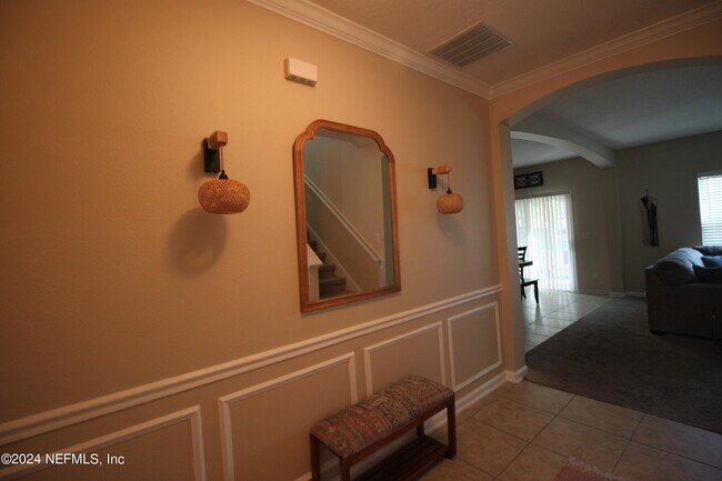 Foto del edificio - 459 Auburn Oaks Rd E