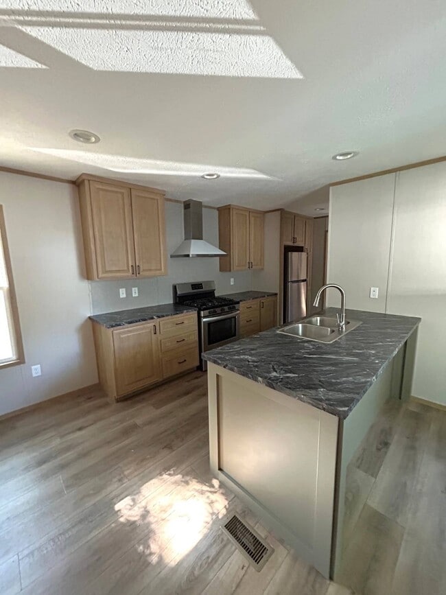 Foto del edificio - 6621 W Ridge Rd