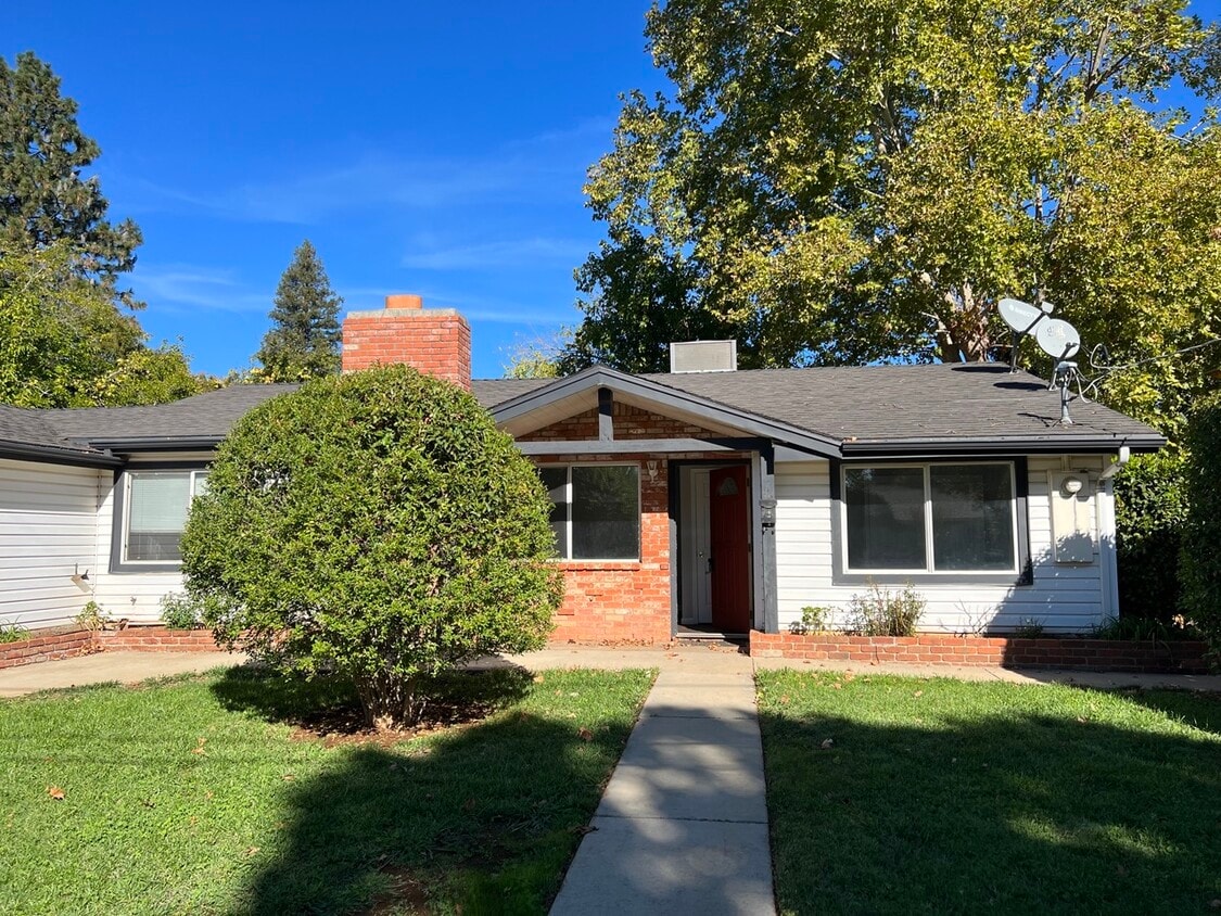 2358 Belladonna St, Redding, CA 96002 House Rental in Redding, CA