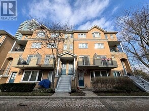 Building Photo - 28 Sommerset Way