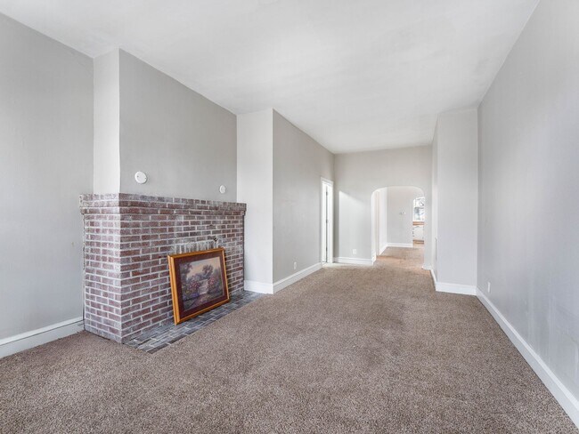 Foto del edificio - Newly Upgraded Duplex Unit for Rent – Modern Kitchen & Bathroom | Gloucester, NJ