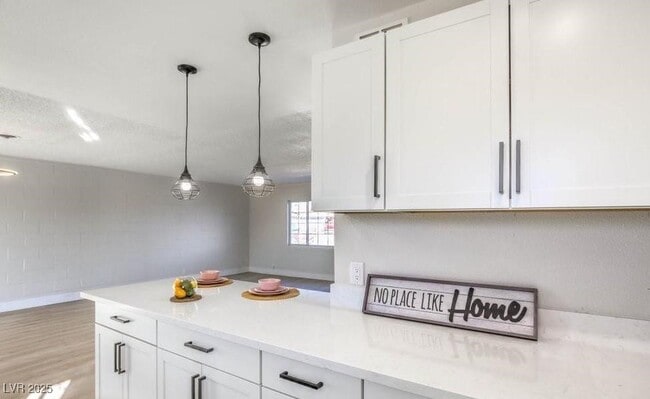 Building Photo - 2033 Hassell Ave