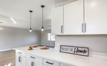 Building Photo - 2033 Hassell Ave