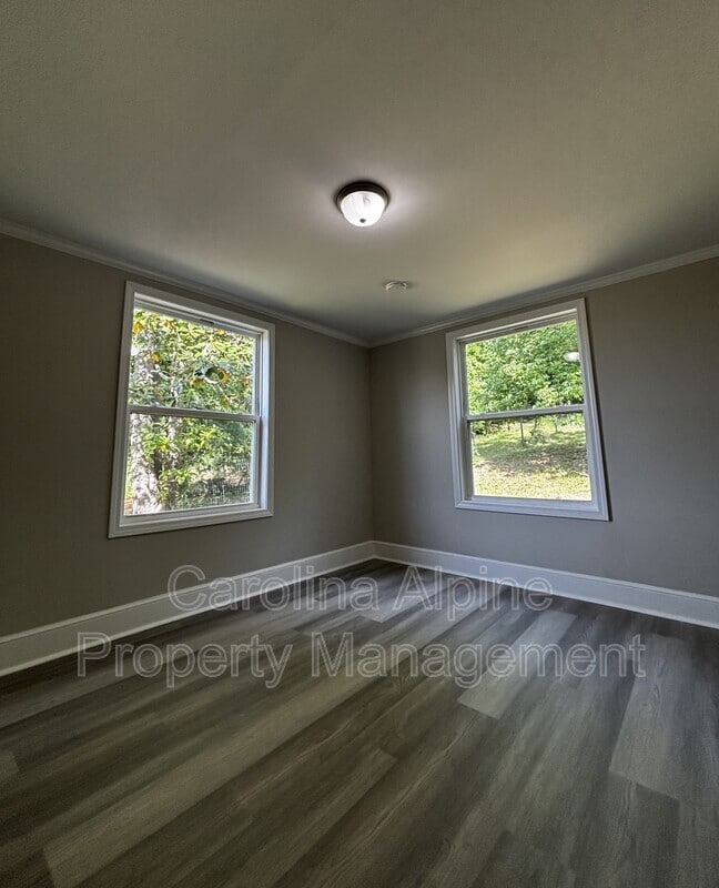 Foto del edificio - 634 McKee St