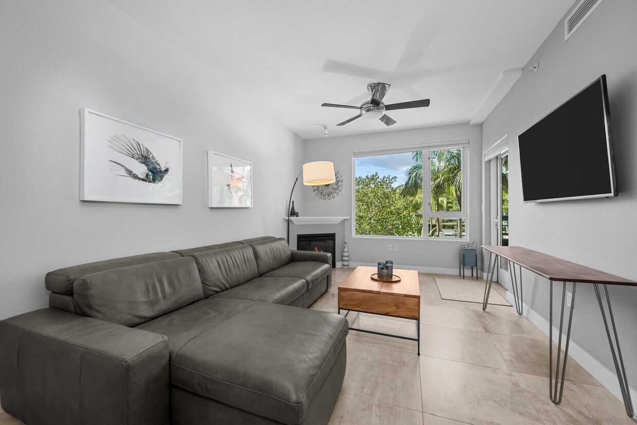 Foto principal - 300 W Beech St