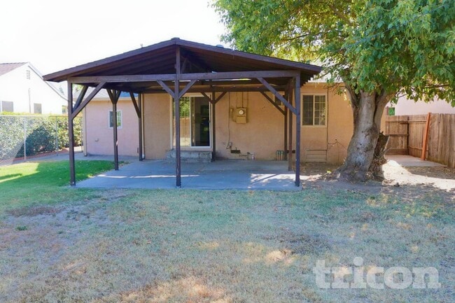 Building Photo - 5812 Laurine Way