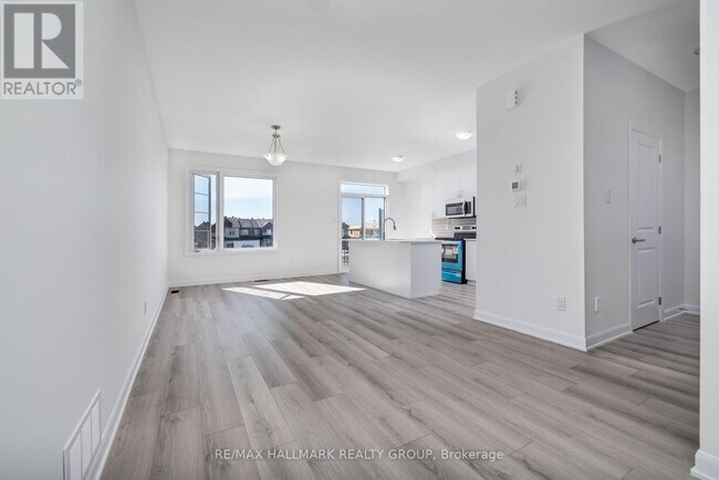 Building Photo - 305 Raheen Ct