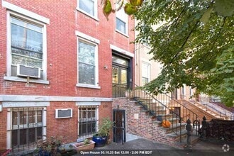 Building Photo - 230 Garden St