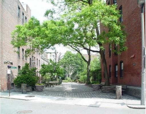 Primary Photo - 21 Charter St