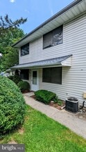 Building Photo - 1703 Fountain Rock Way