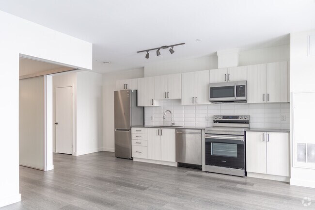 1BR, 1.5BA - 655SF - Cuisine - Market Flats