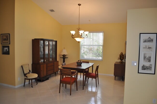 Foto del edificio - 10036 Diamond Lake Rd
