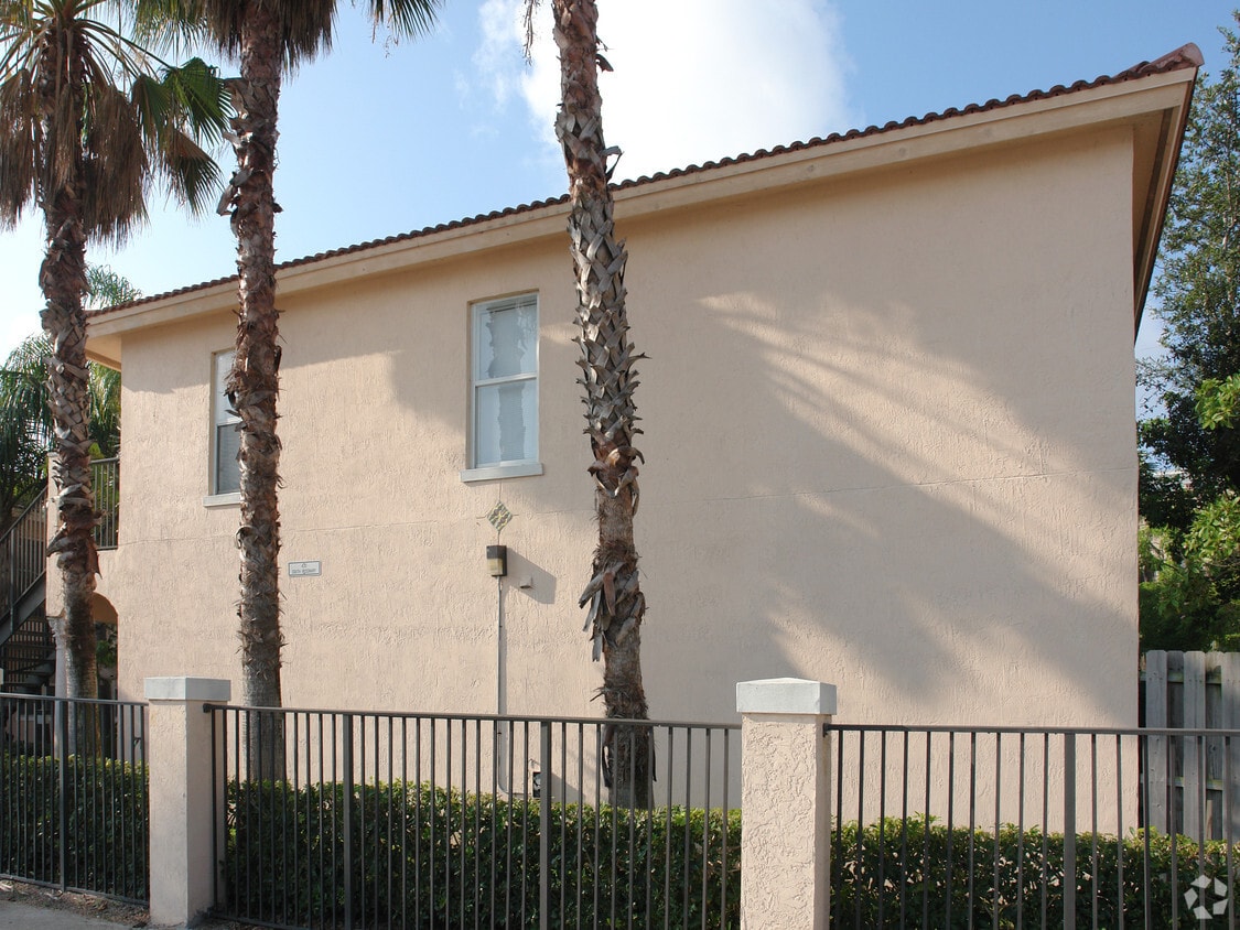 Building Photo - Ballet Villages Apartments