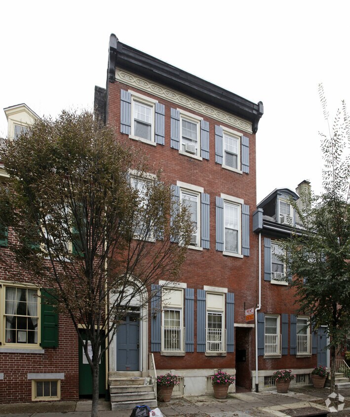 Primary Photo - 415 S 10th St