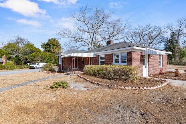 Building Photo - 409 Wilkes Rd