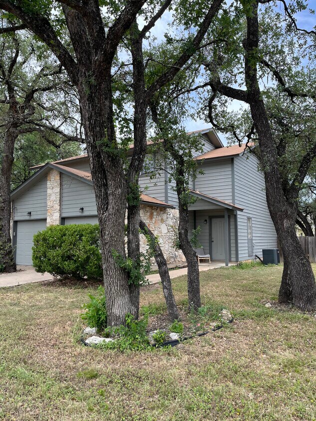 Primary Photo - 12609 Tree Line Dr