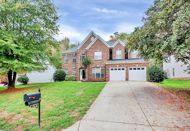 Building Photo - 3415 Fallowbrook Forest