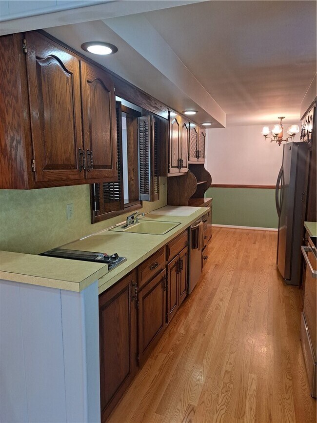 Foto del edificio - 75 Woody Ln