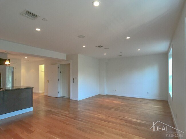 Building Photo - 54 State Street #2R