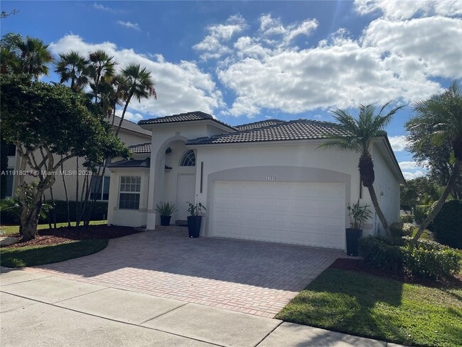 Foto del edificio - 17048 NW 19th St