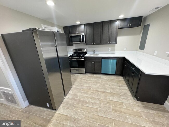 Foto del edificio - 3237 Kessler Rd