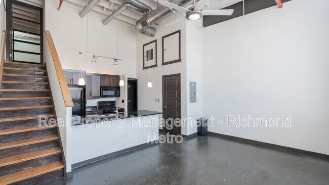 Building Photo - 616 Hull St