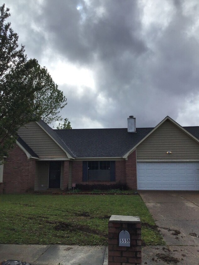 Primary Photo - 5559 Ross Rd