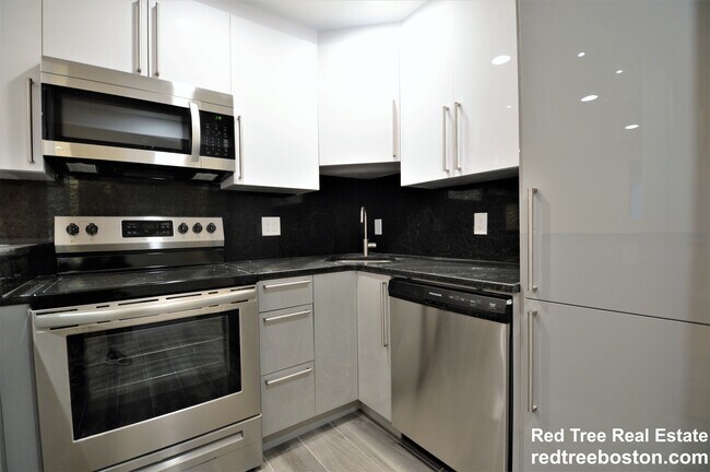 Foto del edificio - 1804 Beacon St