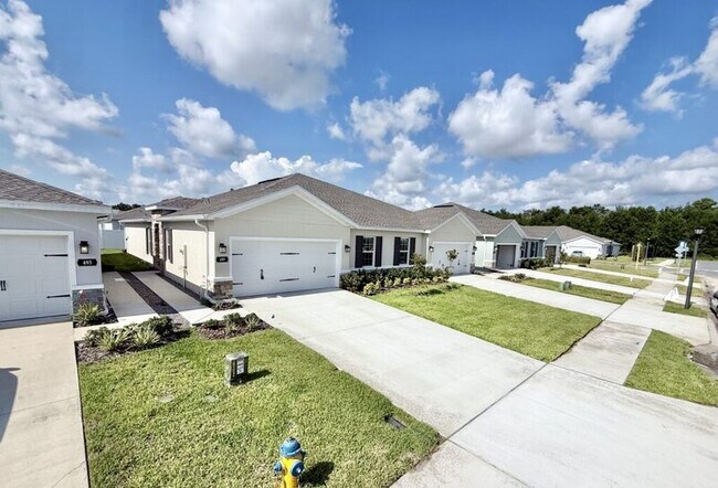 Building Photo - 499 Voltaire Dr