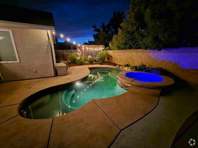 Building Photo - 2842 Flora Springs Way