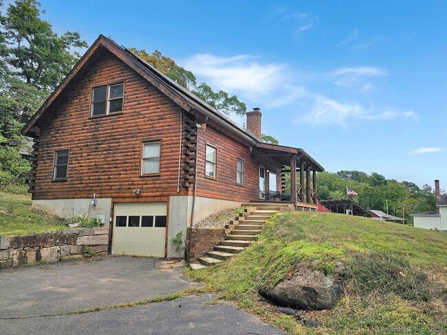 Building Photo - 698 Leetes Island Rd