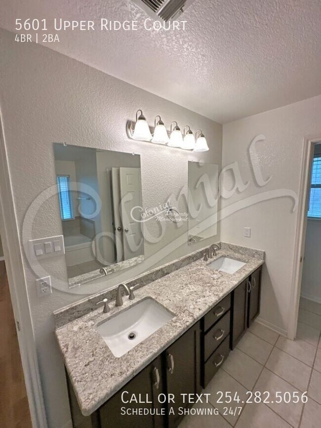 Foto del edificio - 5601 Upper Ridge Ct