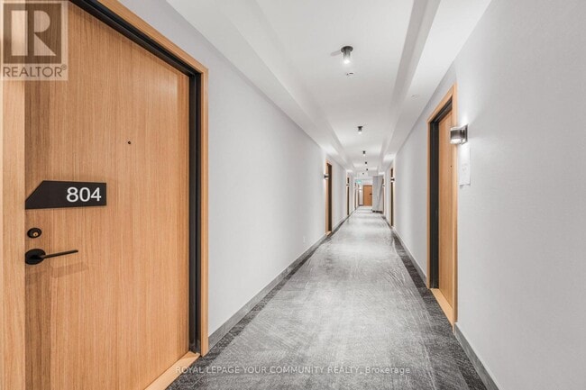 Building Photo - 35 Parliament St